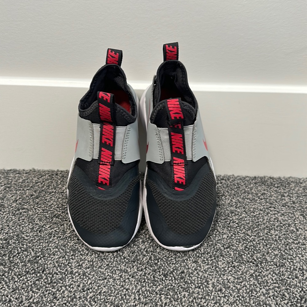 Nike flex runner athletic shoes